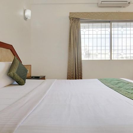 Treebo Trend President Suites Bangalore Exterior foto