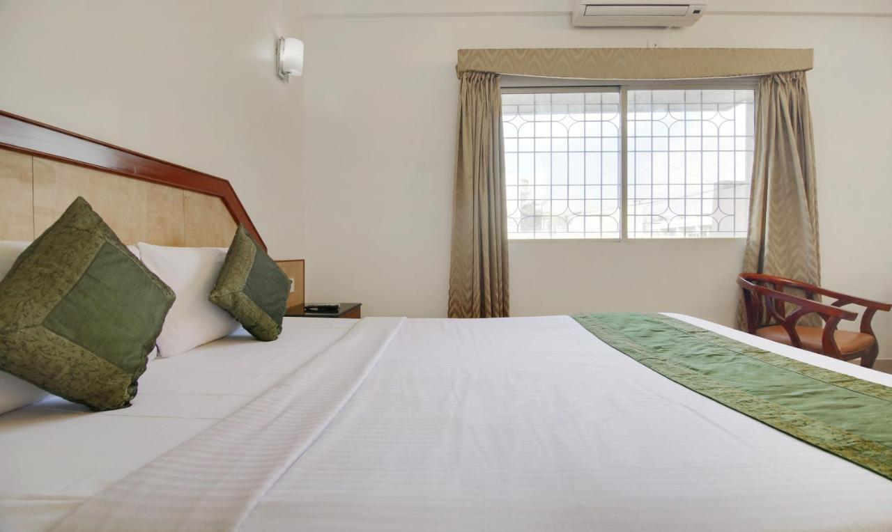 Treebo Trend President Suites Bangalore Exterior foto