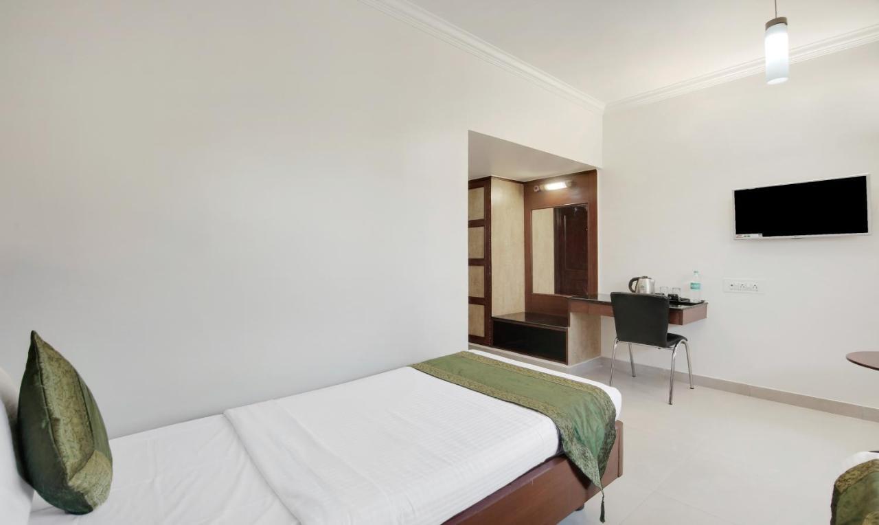 Treebo Trend President Suites Bangalore Exterior foto