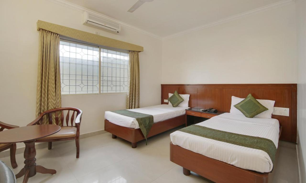 Treebo Trend President Suites Bangalore Exterior foto